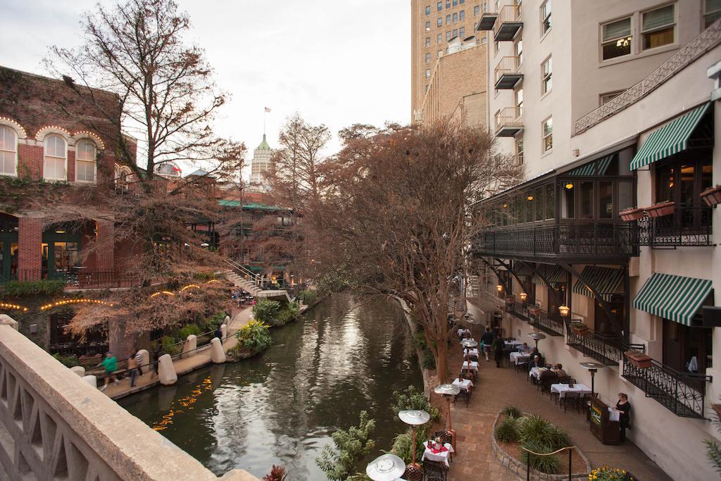 Club Wyndham Riverside Suites San Antonio Exterior photo