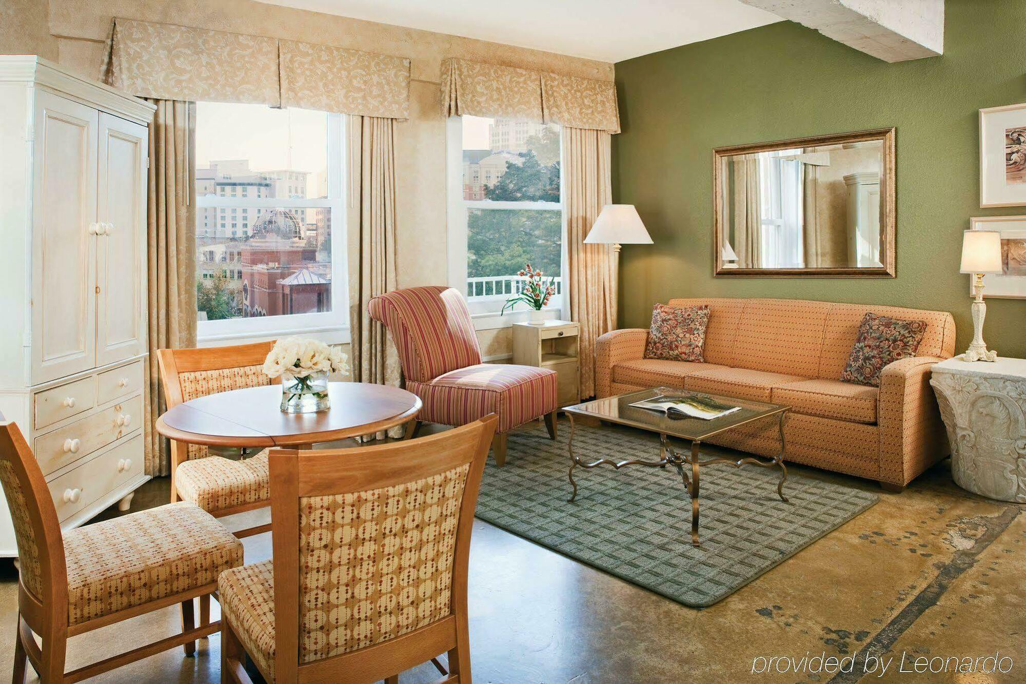 Club Wyndham Riverside Suites San Antonio Exterior photo