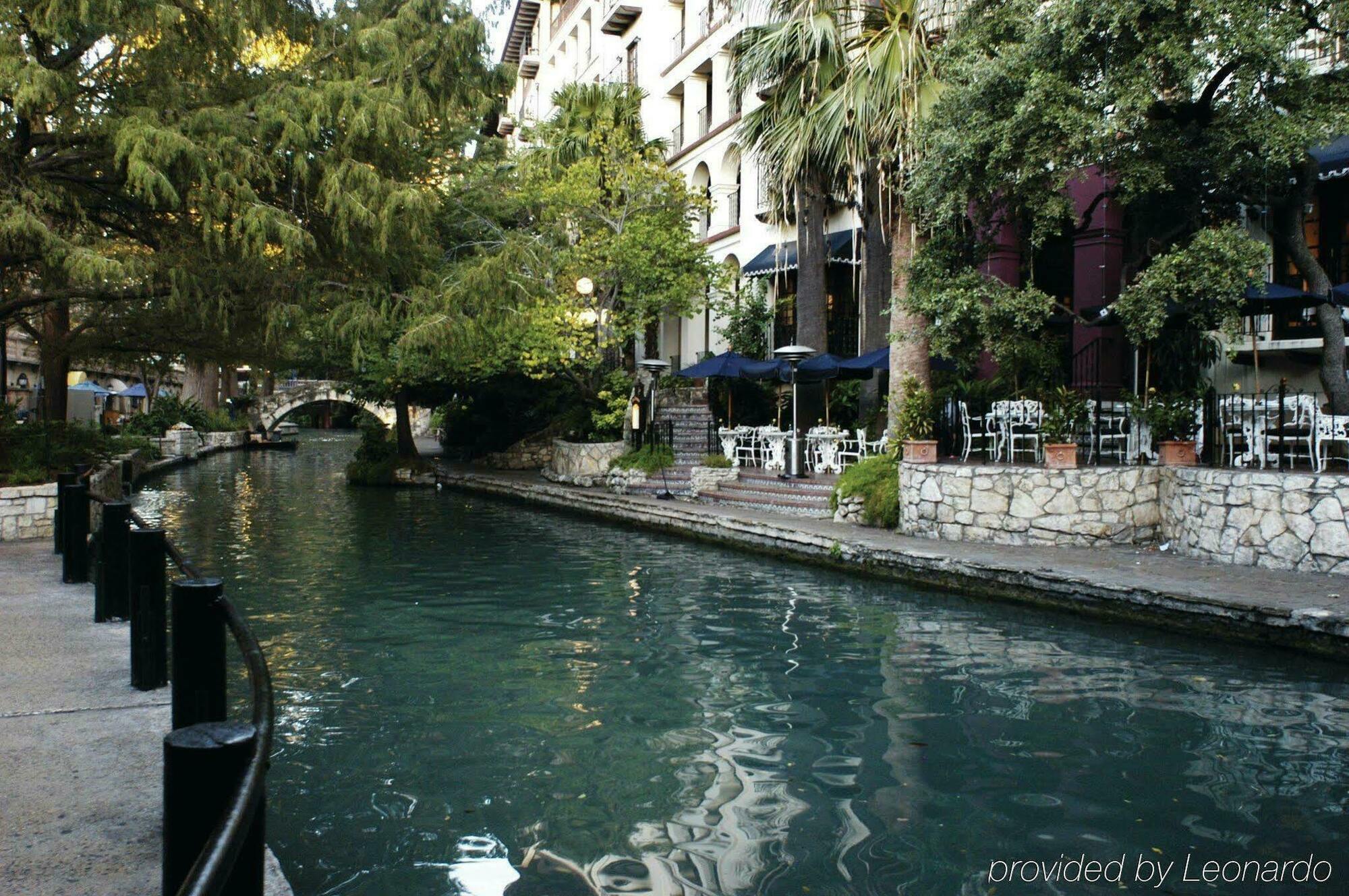 Club Wyndham Riverside Suites San Antonio Exterior photo